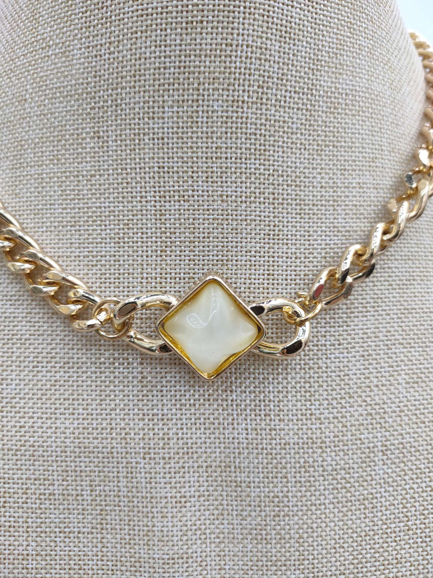 Short necklace, women's collarbone chain, ins cold style, hip-hop and dance accessory, no color fading Application Scenario