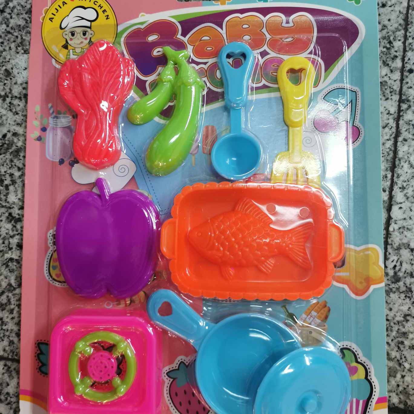 Toys and tableware for playing house