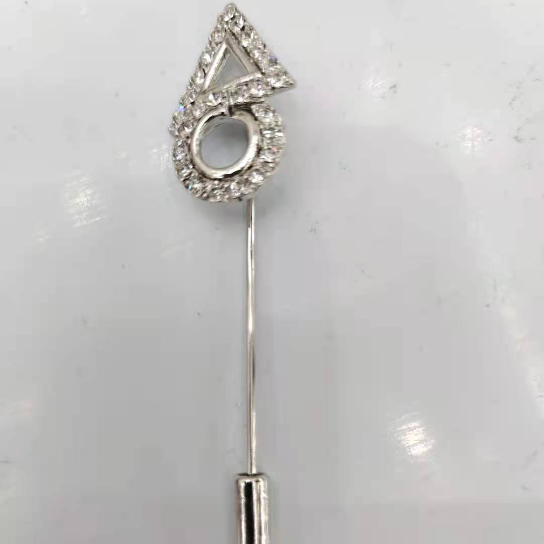 Fashion pin 511