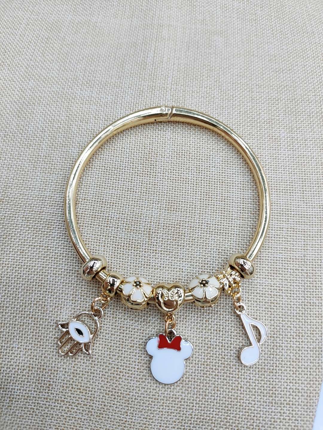 Pandora bracelet, women's pure silver beads, loose beads, stringing beads, diy white accessories, pacifier, bear bracelet, Little Red Book details Picture