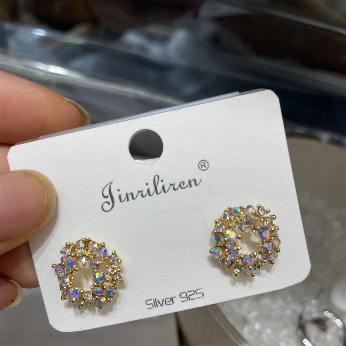 Today beauty earrings full of diamond design style small fresh
