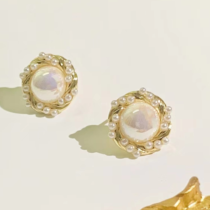 Pearl stud earrings, high-end and elegant style, 925 silver needle simple and elegant earrings, 2021 new style