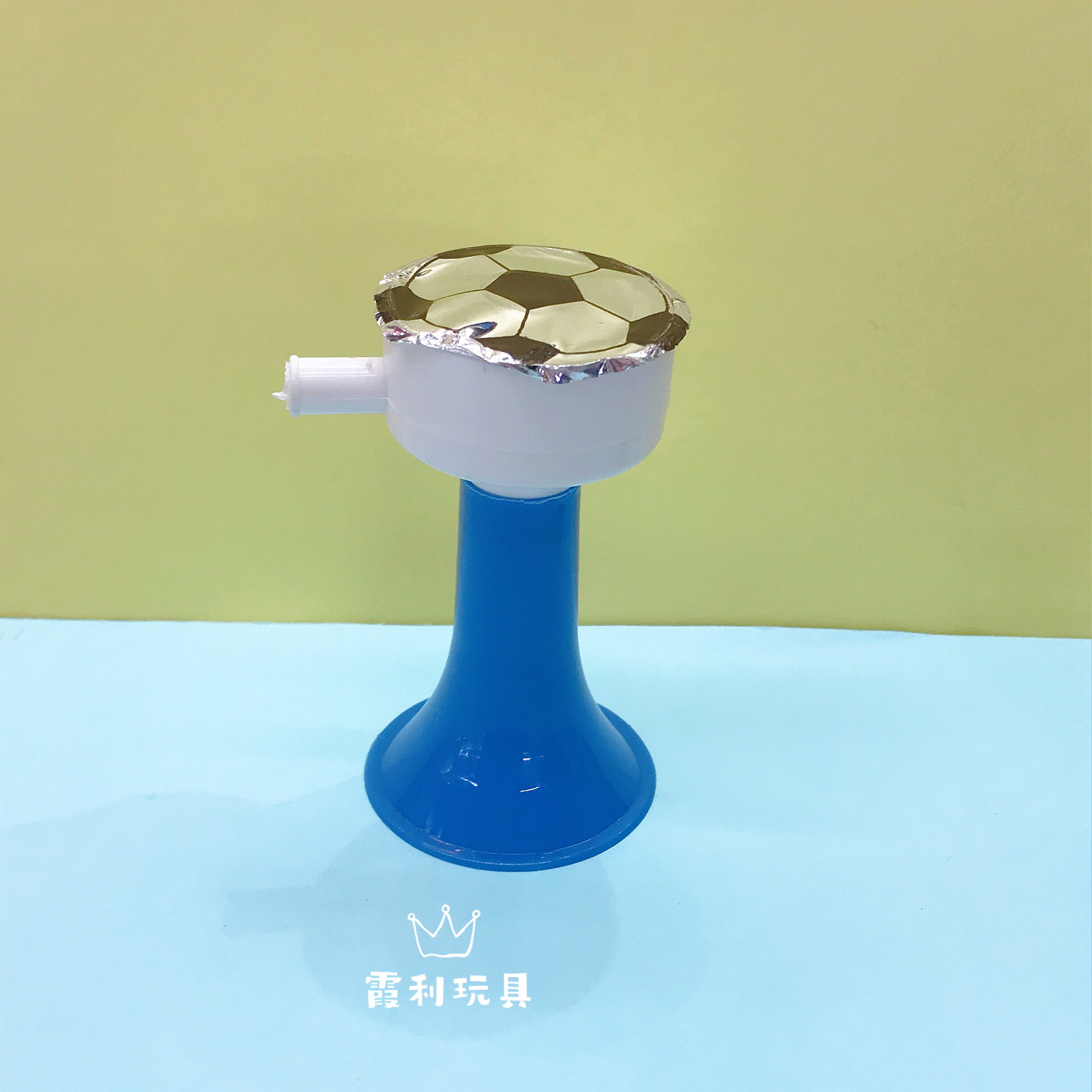 A small trumpet children's plastic toy gift to cheer up the party detail image 3
