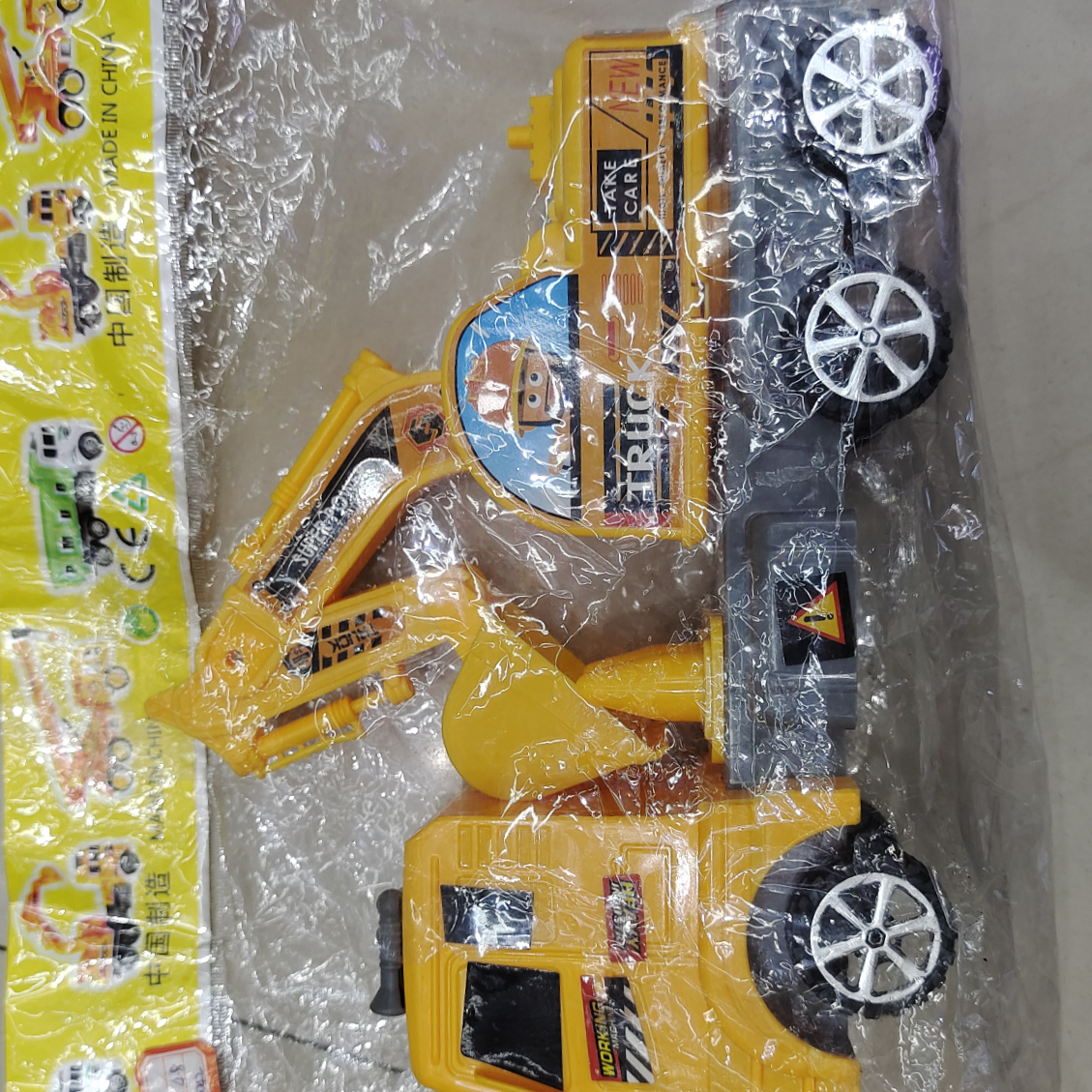 Tamaño medio coche de ingeniería coche de juguete en bolsa OPP coche de juguete de plástico fabricante al por mayor 24