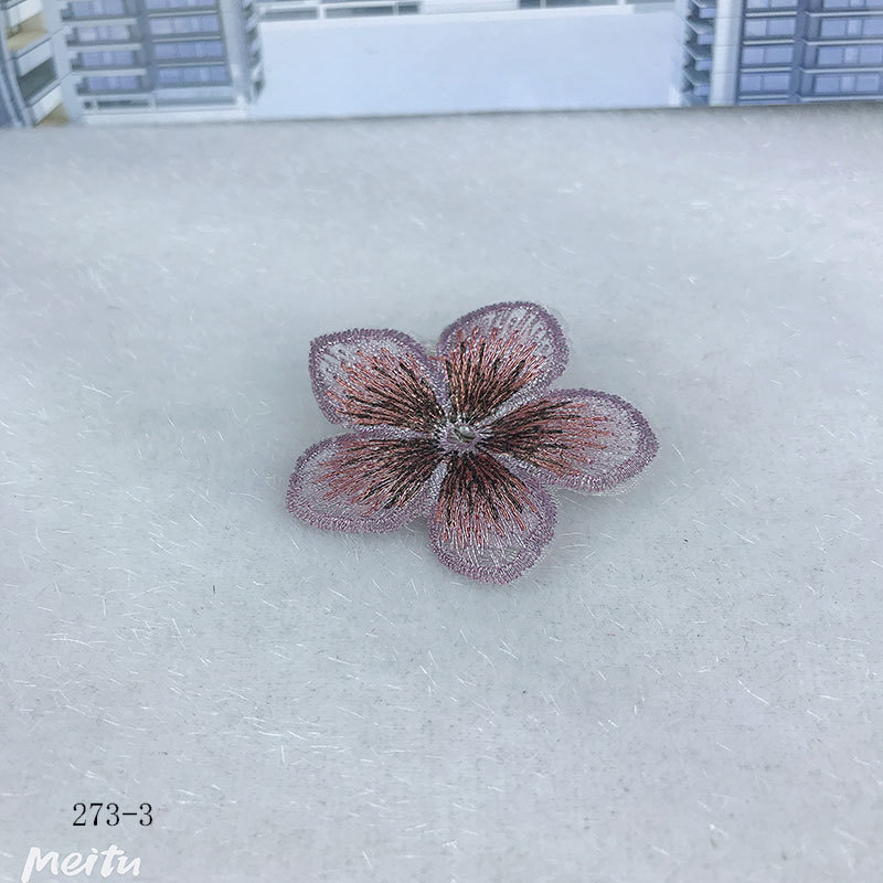 DIY materials: gold and silver threads, large embroidery, five-petal flower pieces, shoes, hats, clothes, accessories, flower earrings, necklaces, and accessories Application Scenario