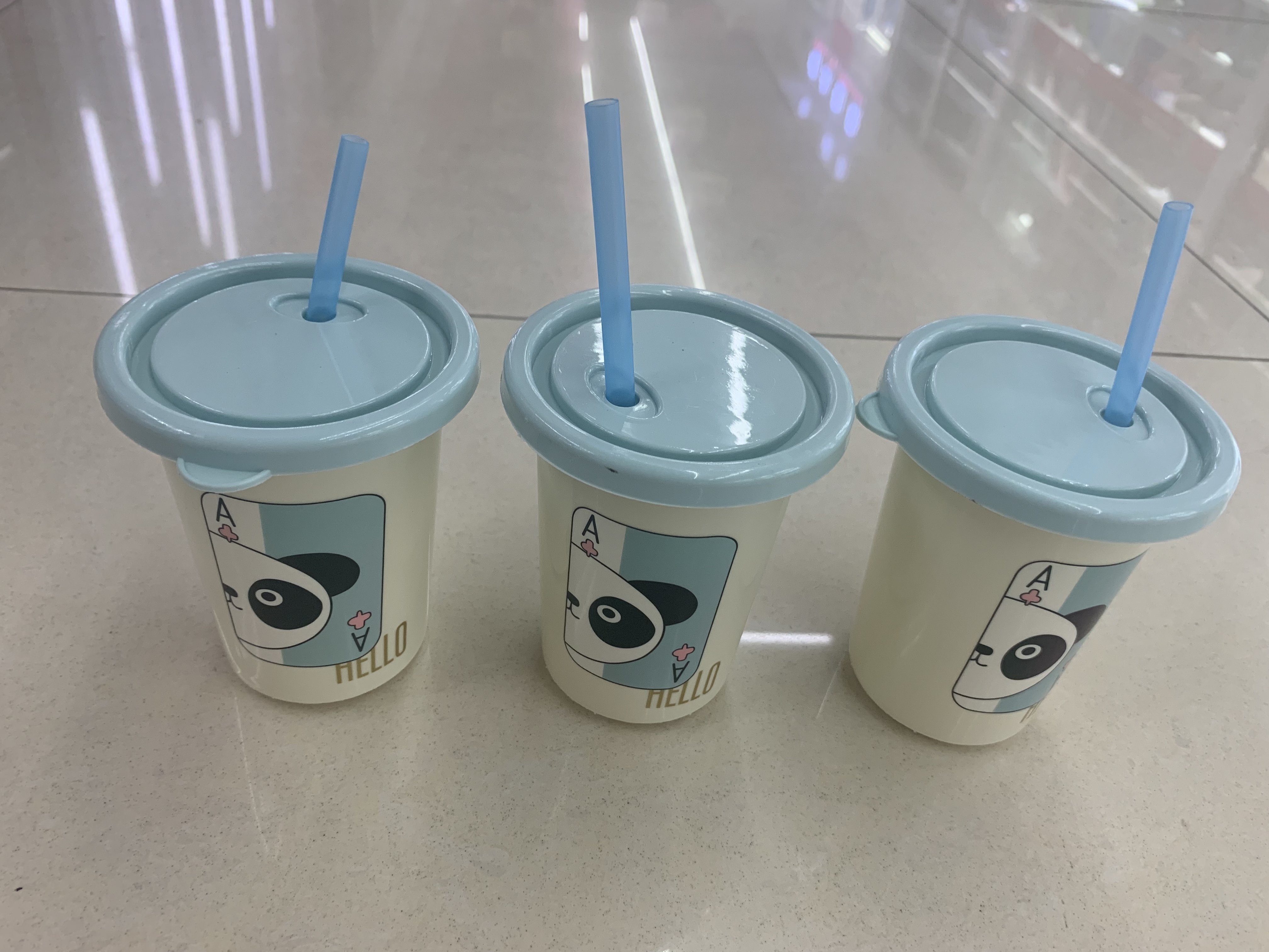 义乌好货 日用百货塑料制品 塑料吸水杯17290CY 儿童吸管水杯 卡通可爱印花详情图1