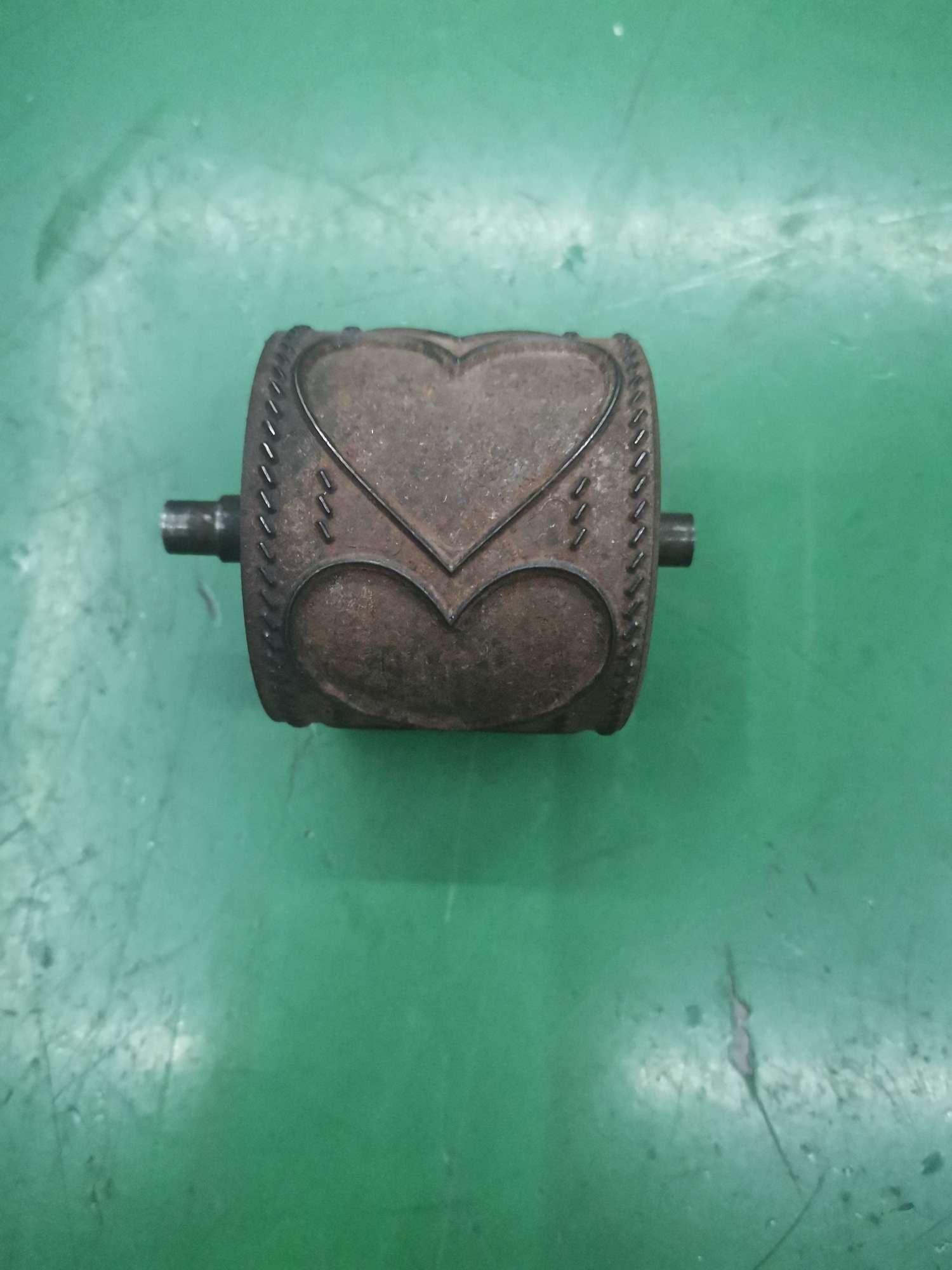 Ultrasonic heart-shaped knurling die factory direct sales, immediate delivery in stock, quality guaranteed. Price can be inquired details Picture