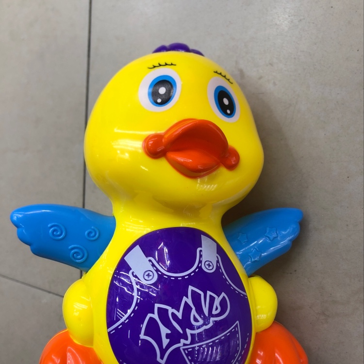 旭林玩具电动音乐灯光鸭子其他模型玩具批发01