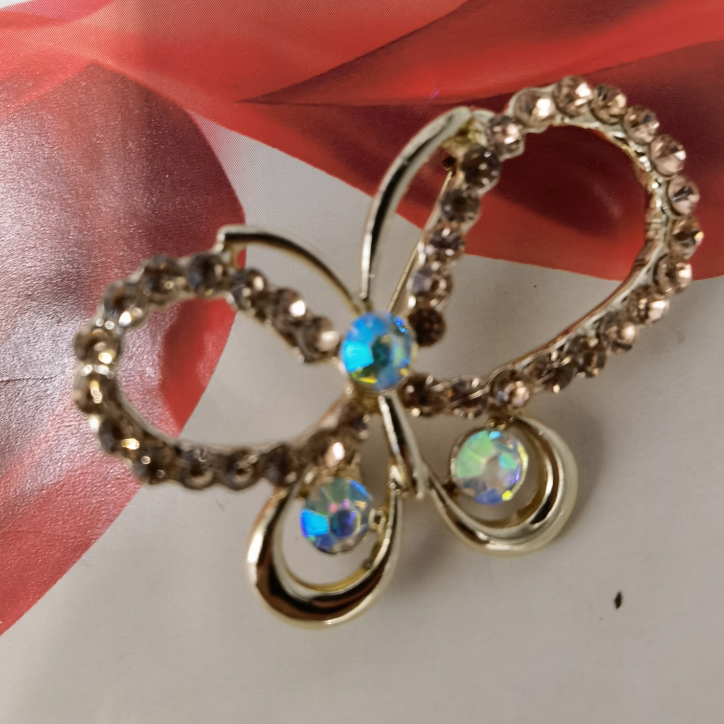 Butterfly and diamond fashion brooch