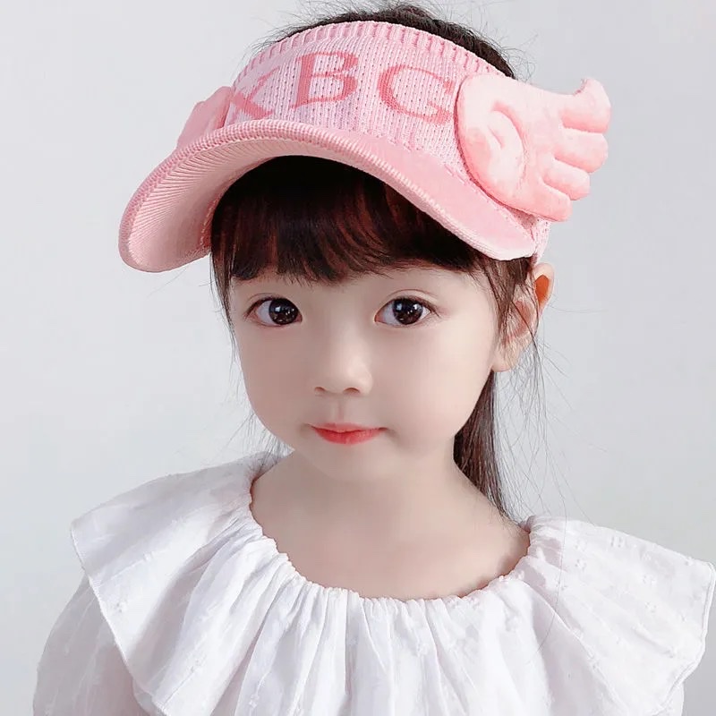 儿童空顶帽白底实物图