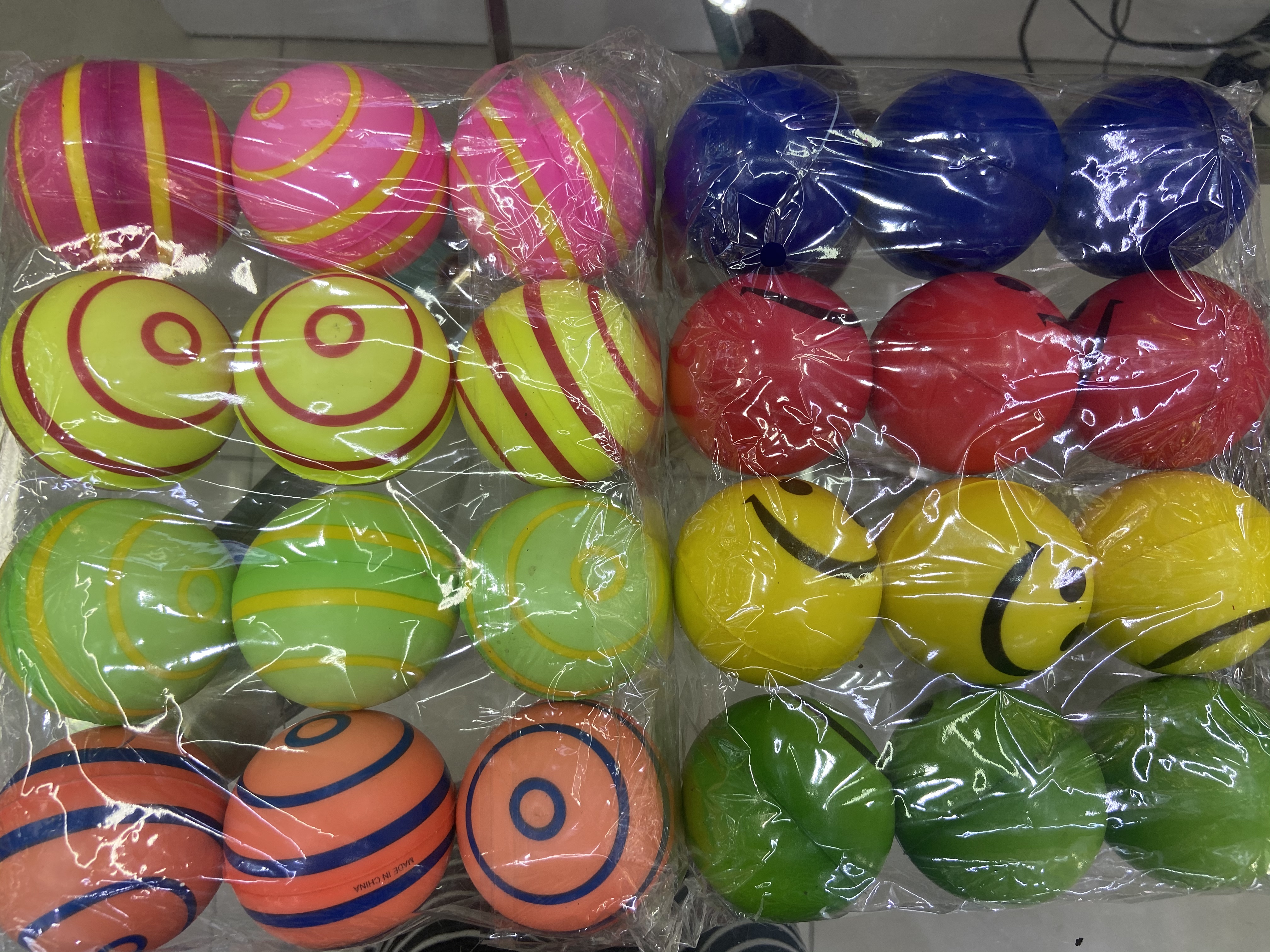 Factory direct sales 6.3 cm mixed combination 180 girl and boy toys Sponge balls Foam balls children's toys. 12/opp Application Scenario