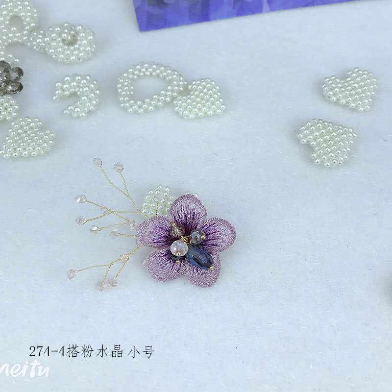 Embroidered small five-petal flower retro diy clothing accessories, brooches, hairpins, scarves, hats, earrings, shoes and accessories Application Scenario