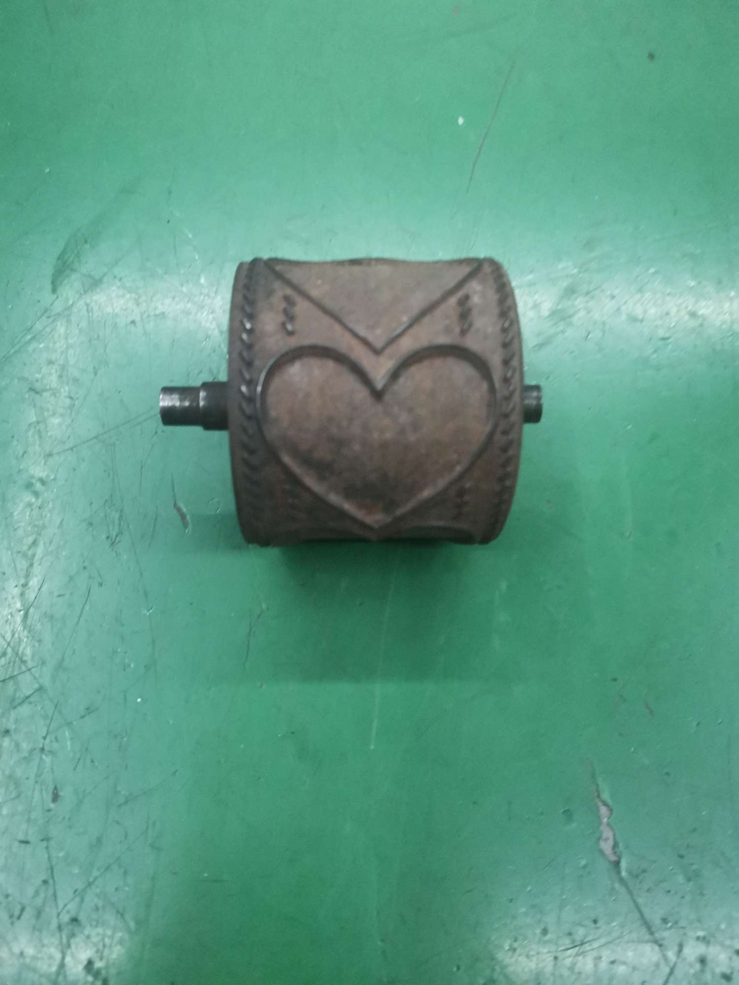 Ultrasonic heart-shaped knurling die factory direct sales, immediate delivery in stock, quality guaranteed. Price can be inquired detail image 2