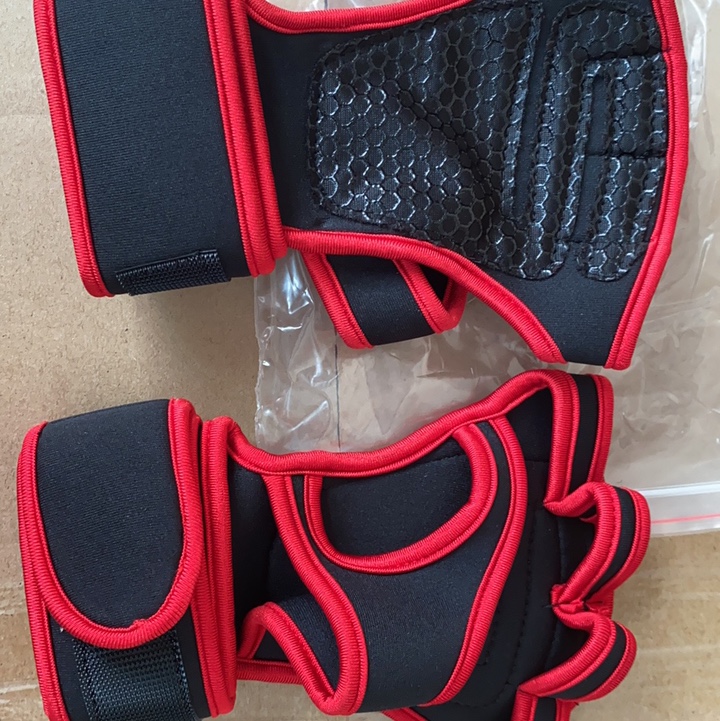 Gym gloves