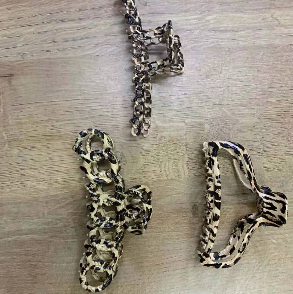 372