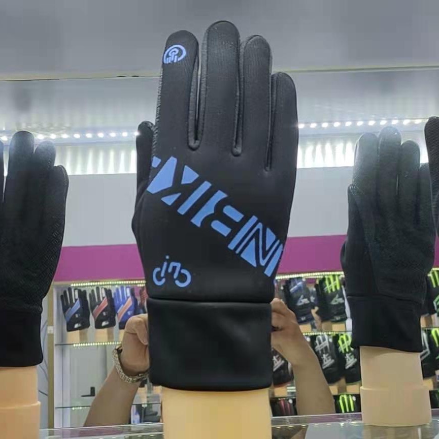 男罗口运动触屏