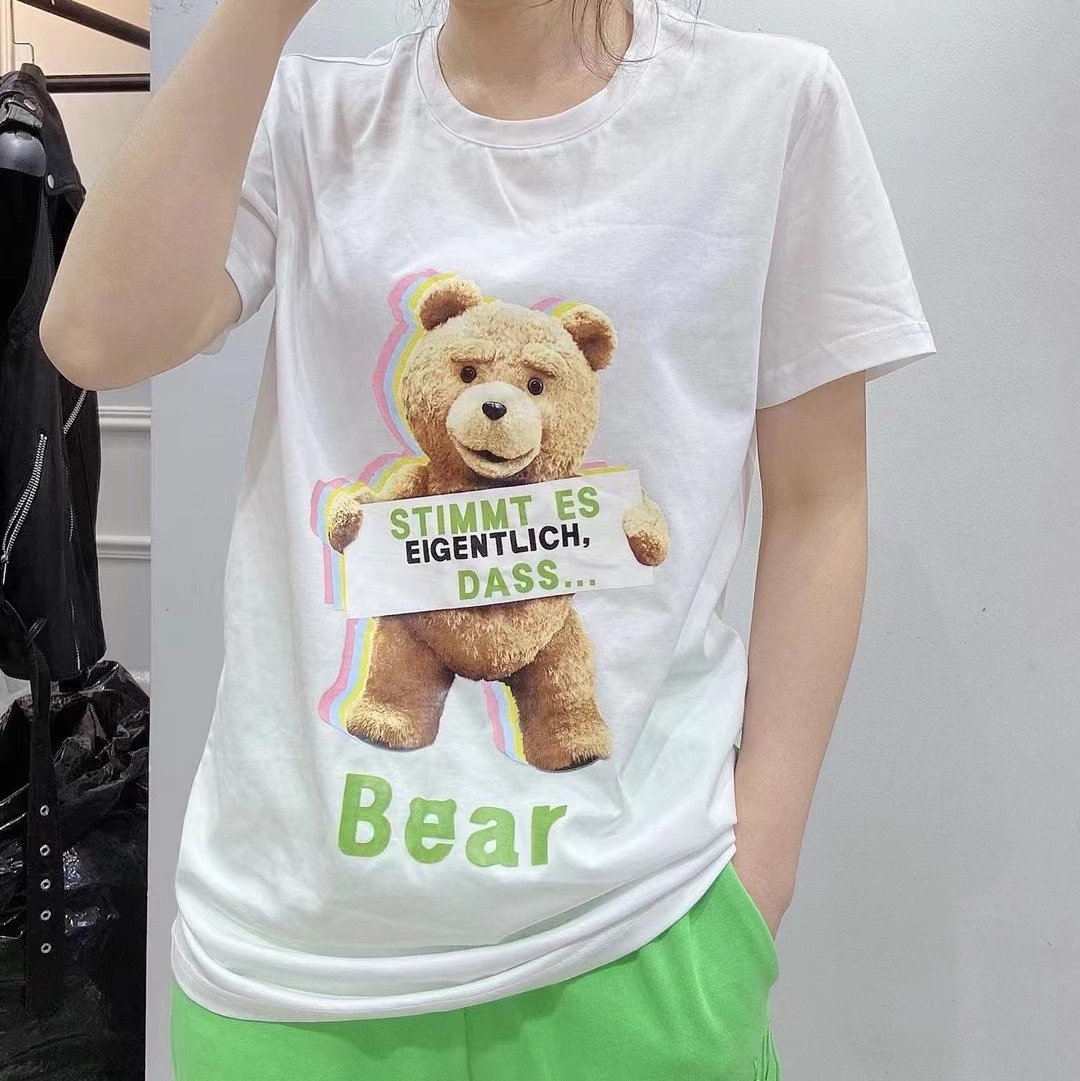 T-shirt b