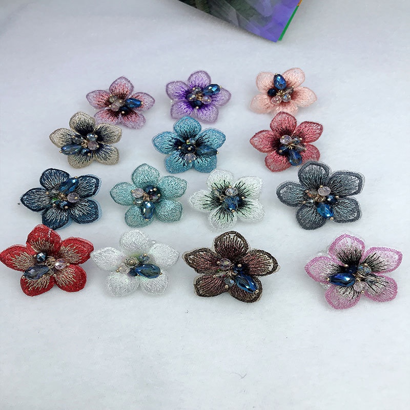 diy clothing accessories, chest ornaments, hair clips, silk scarves, hat ornaments, earrings, shoes, and accessories with large five-braided flowers