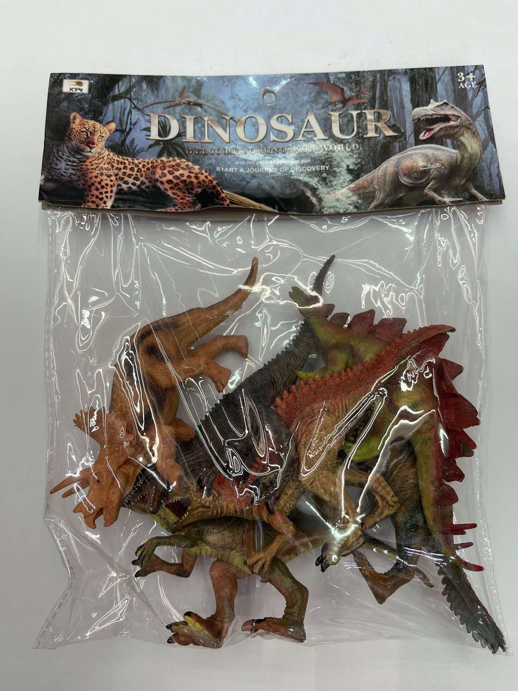 材料特亮恐龙混产品图