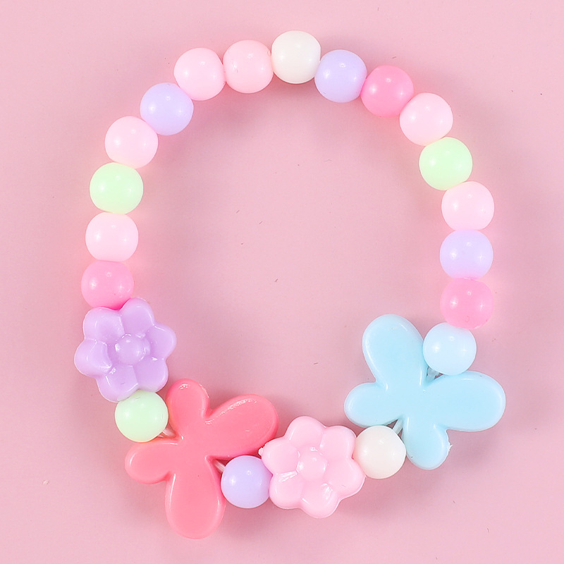 Purple Butterfly children's bracelet manufacturer directly supplies children's toys, acrylic beads, baby accessories, wholesale from street stalls Application Scenario