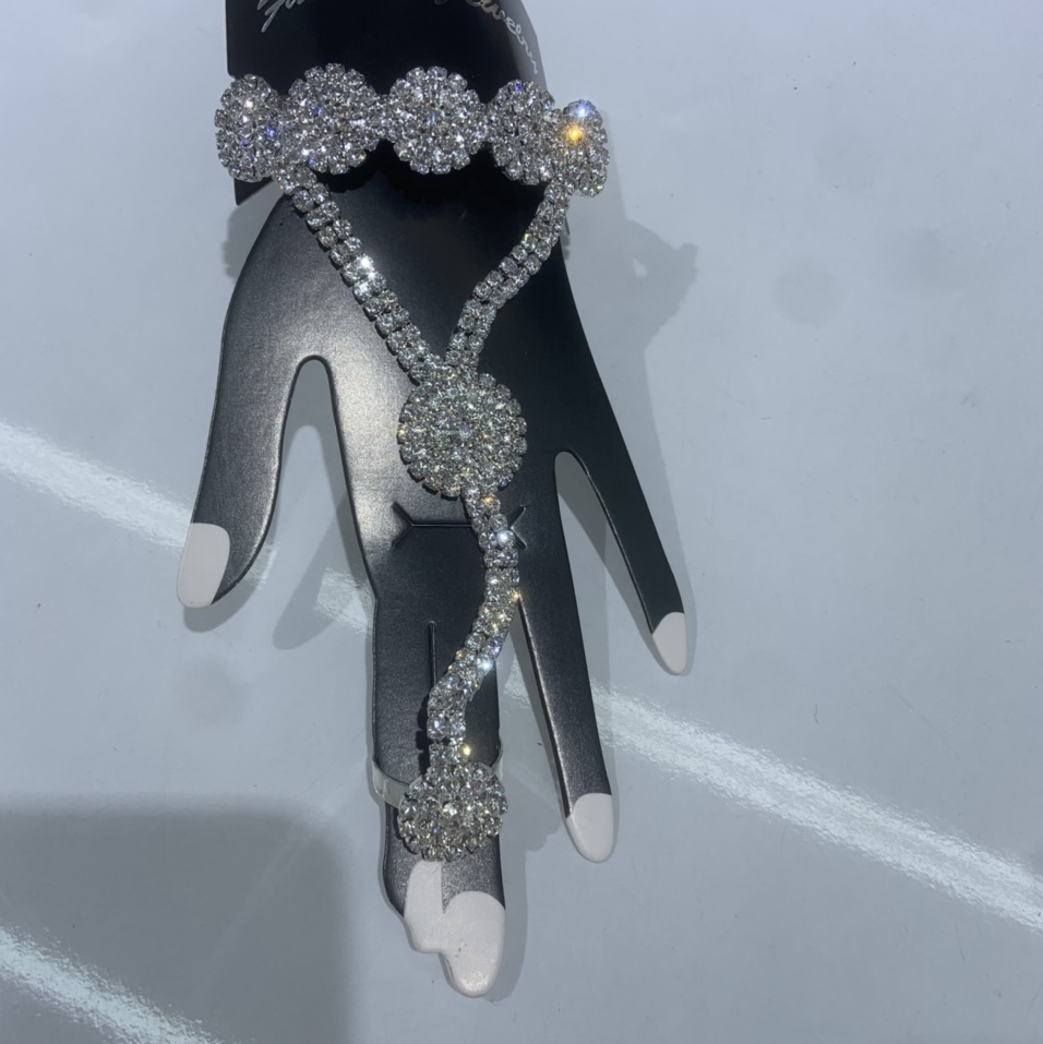 Rhinestone hand back chain 18