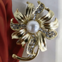 Stylish Allgold Flower Brooch Simple women's corsage suit coat accessories