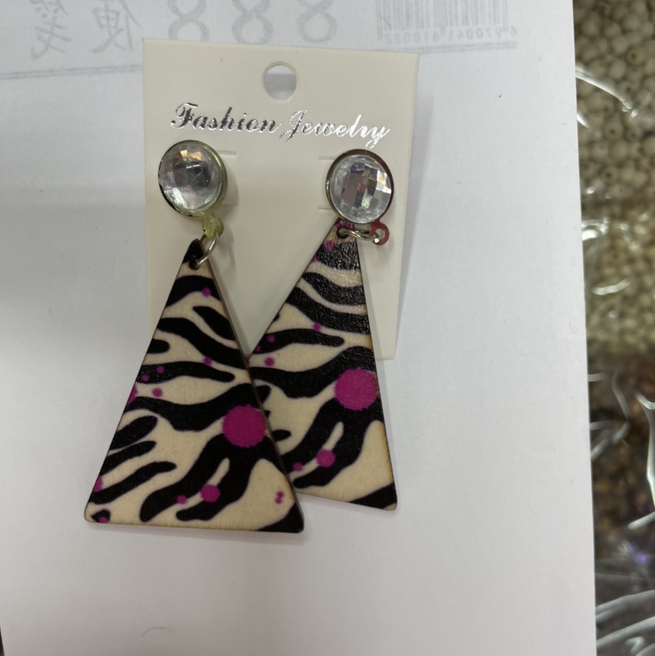 Accessories, earrings, studs