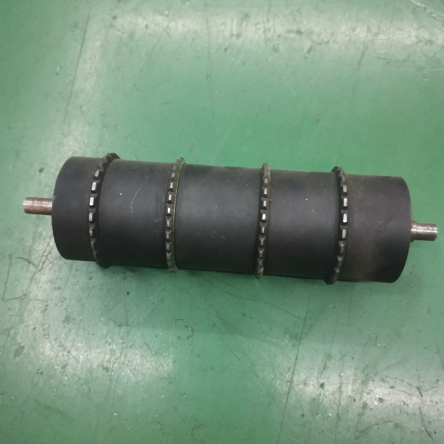 Ultrasonic knurling machine mold
