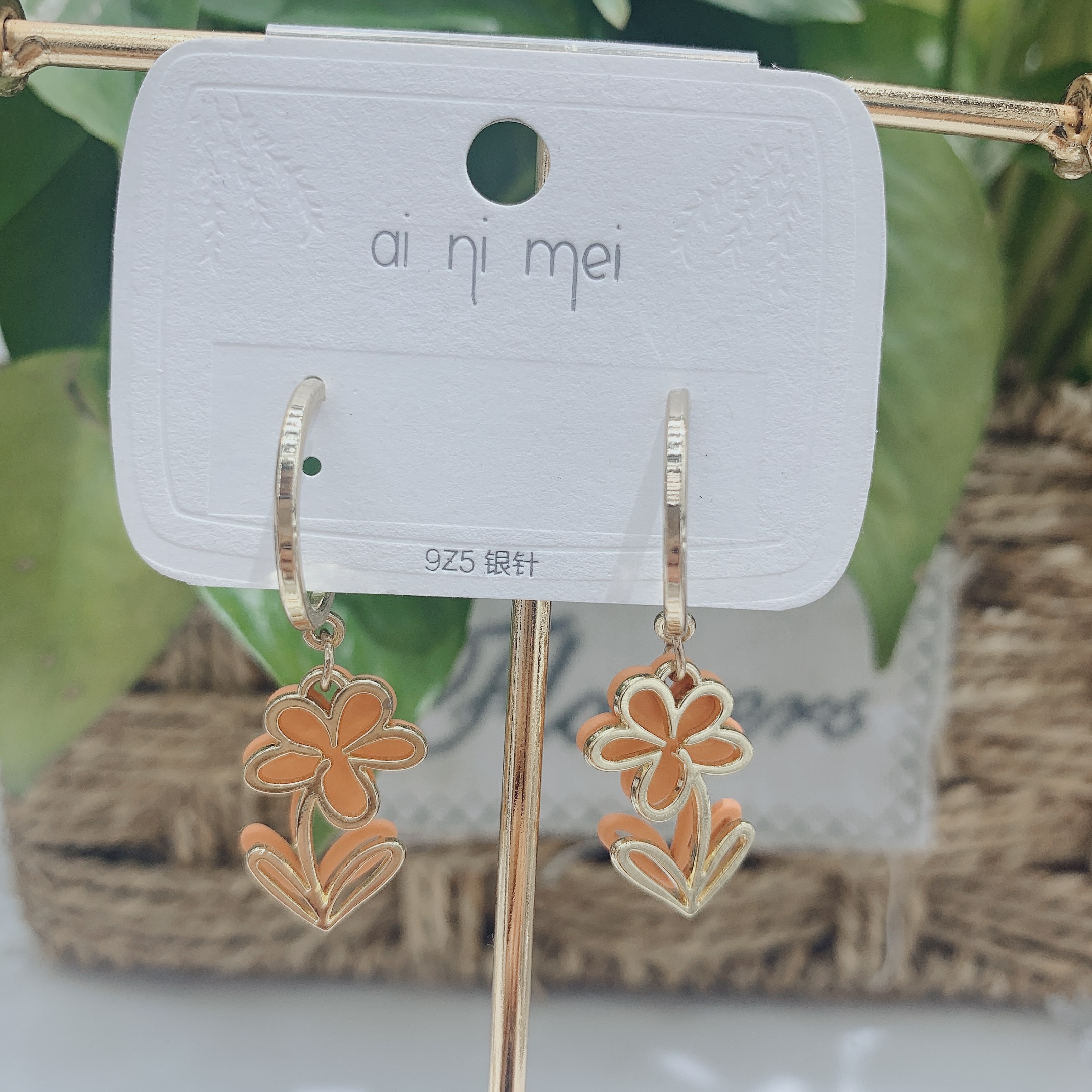Silver needle earrings 2021 trendy, sweet and versatile, anti-allergy earrings suitable for women with round faces to look slimmer. Wholesale Application Scenario