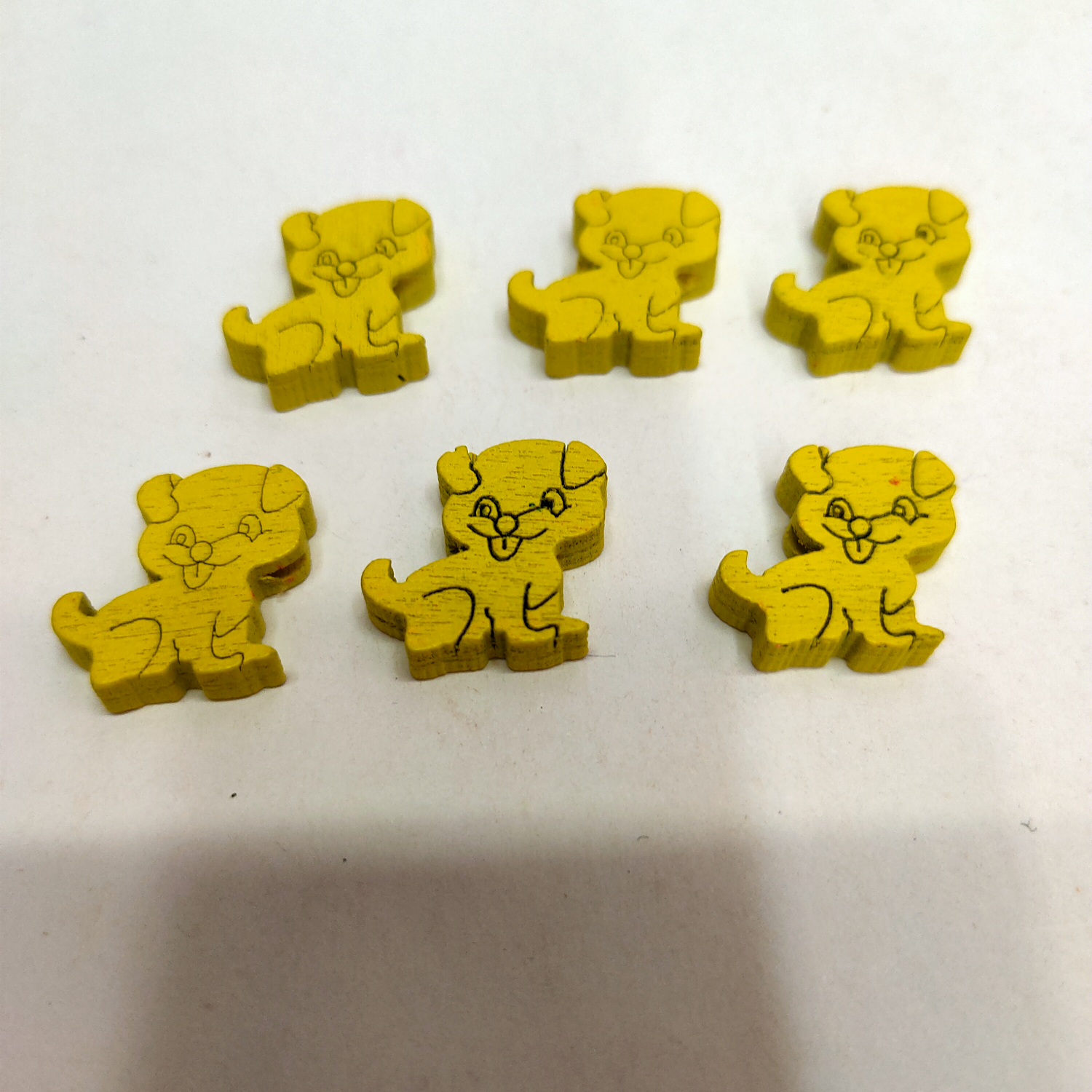 Manufacturers direct wood accessories grass seedling puppy yellow