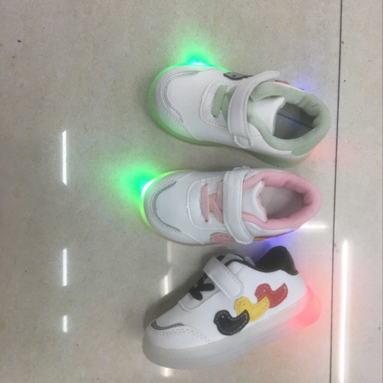 26-30码带灯小白鞋