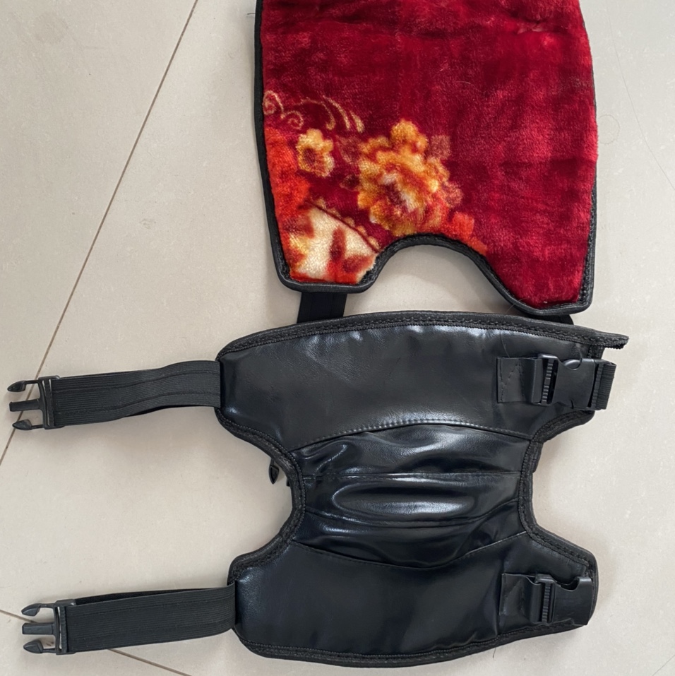 Small knee pads for men and women