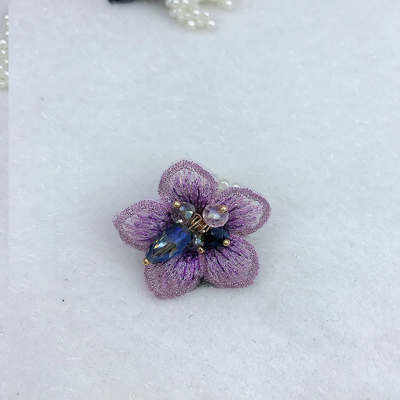 Embroidery retro small flower diy clothing accessories, brooches, hairpins, scarves, hats, accessories 鞊 earrings Item Picture