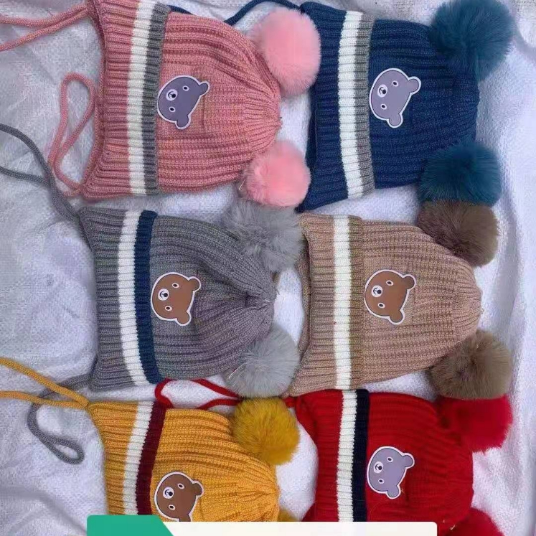 Bears Wear Ropes On Their Heads