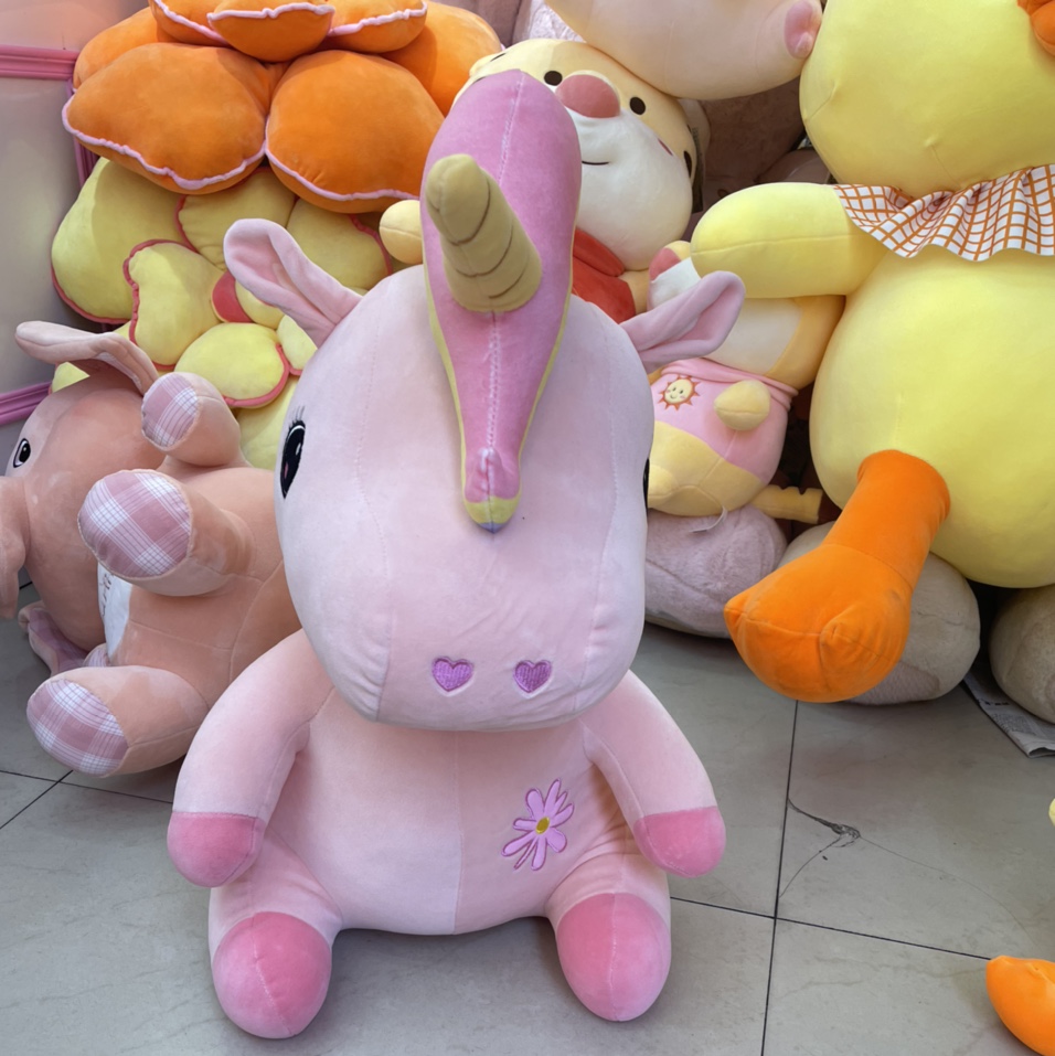 Plush toys, dolls, stuffed toys and cloth dolls are loved by babies