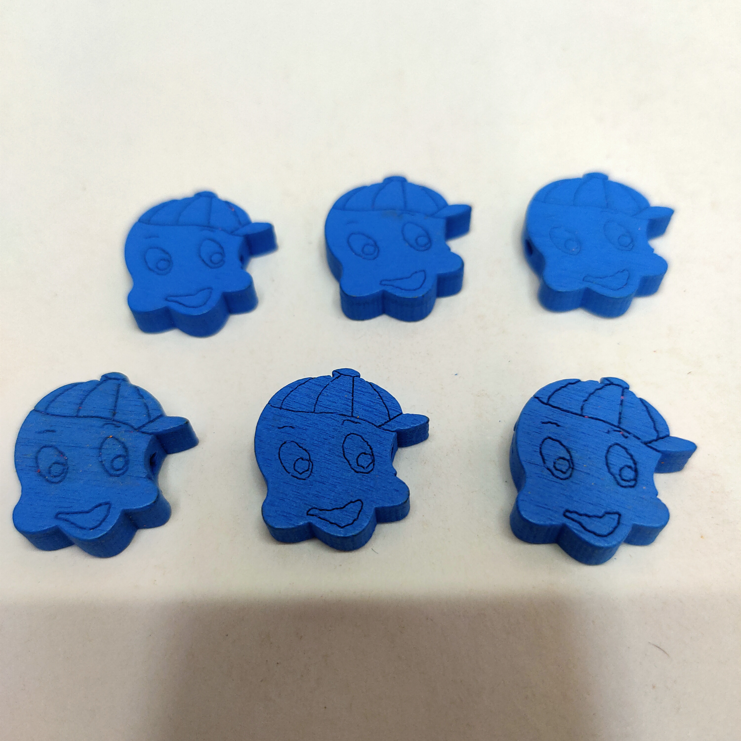 Manufacturers direct wood accessories little boy head blue
