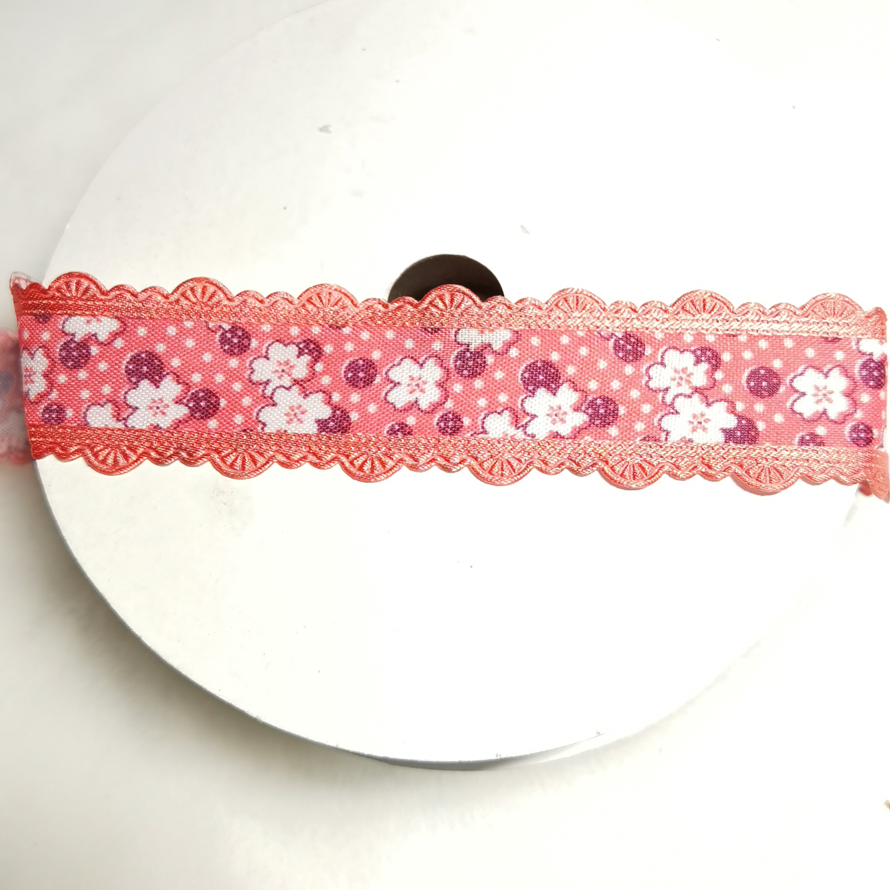 2.5 CM 四叶草西瓜红色，圣诞，玩具，服装，工艺，喜庆，饰品，文具，卡片，包装，等等各种厂品上都可以撘配