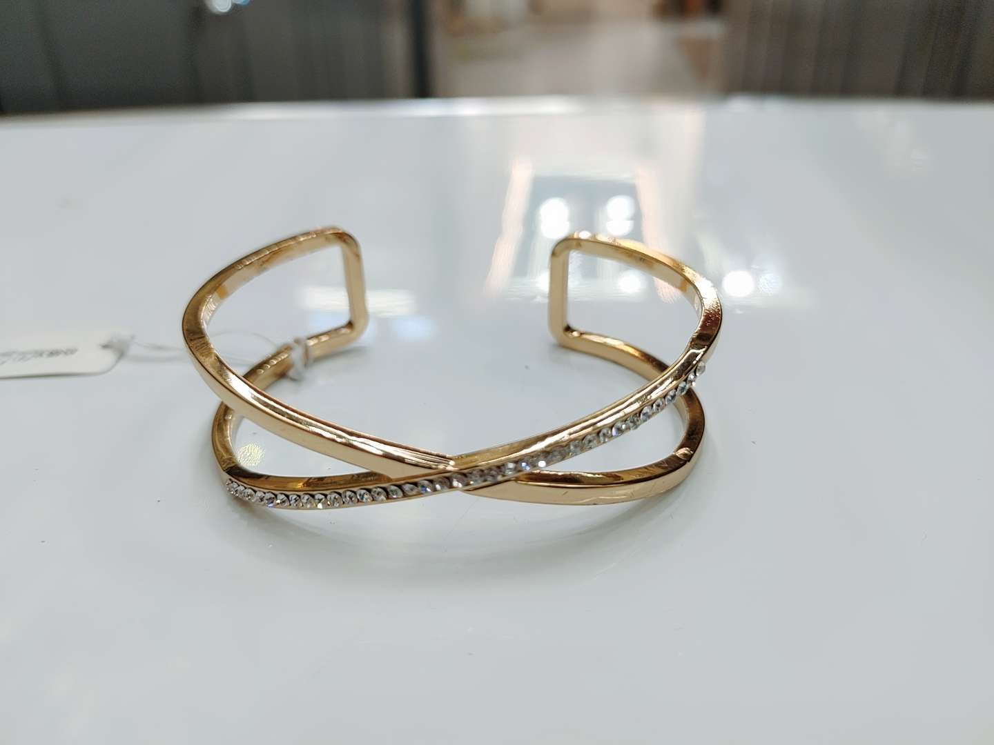 A high-end, elegant, light luxury, versatile, simple metallic texture, hollowed-out wide micro-label open bracelet for girls Application Scenario