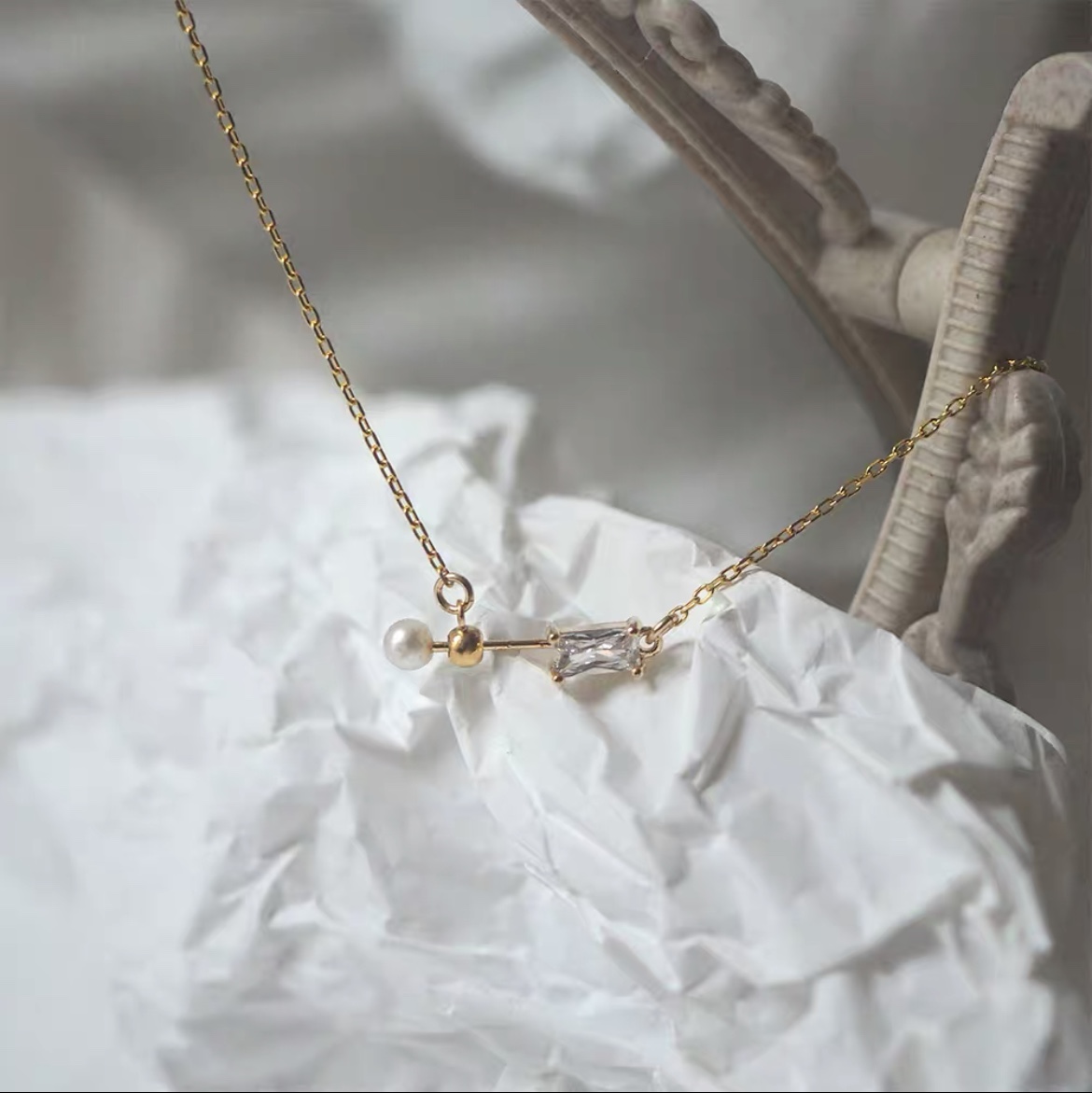 Musical instrument clavicle chain
