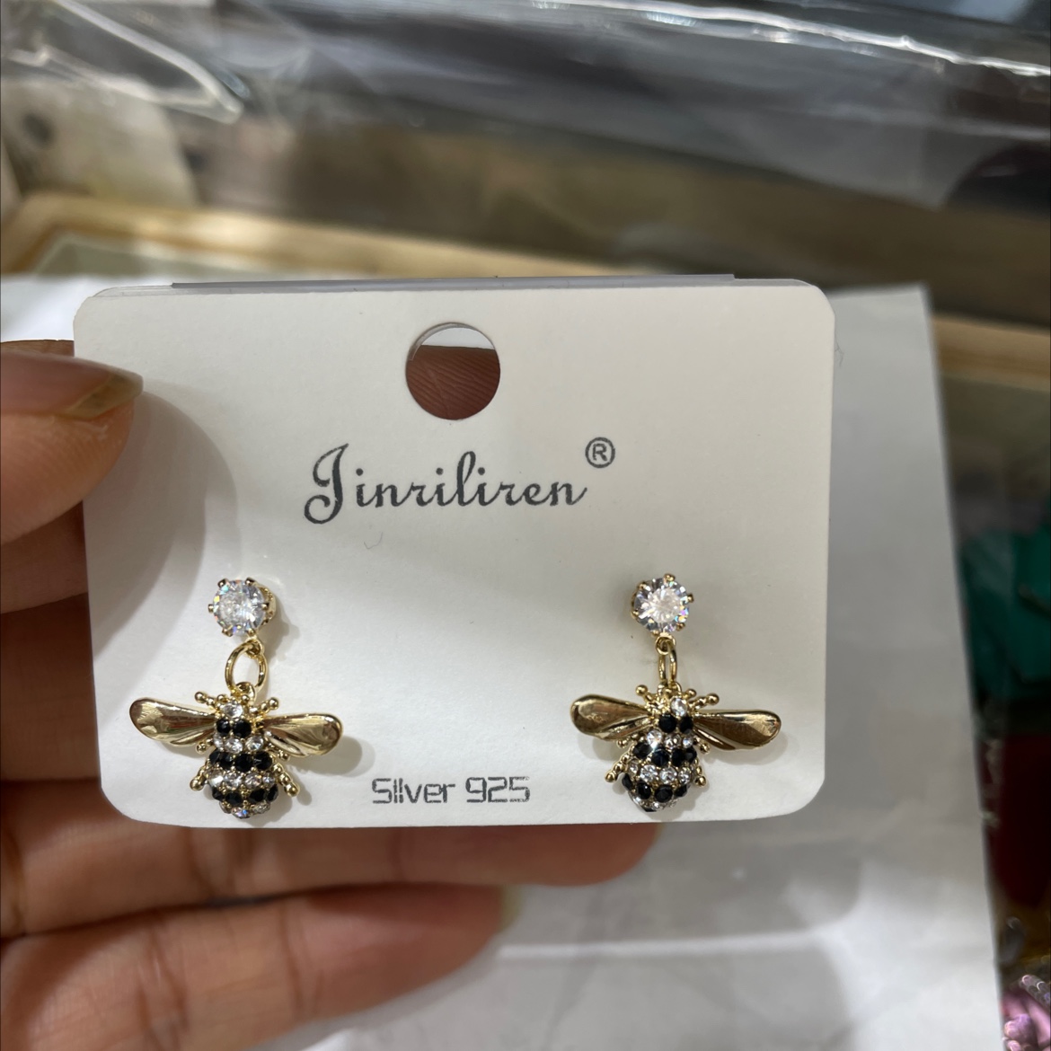 Today's beauty Korean fashion elegant decent earrings small bee stud earrings