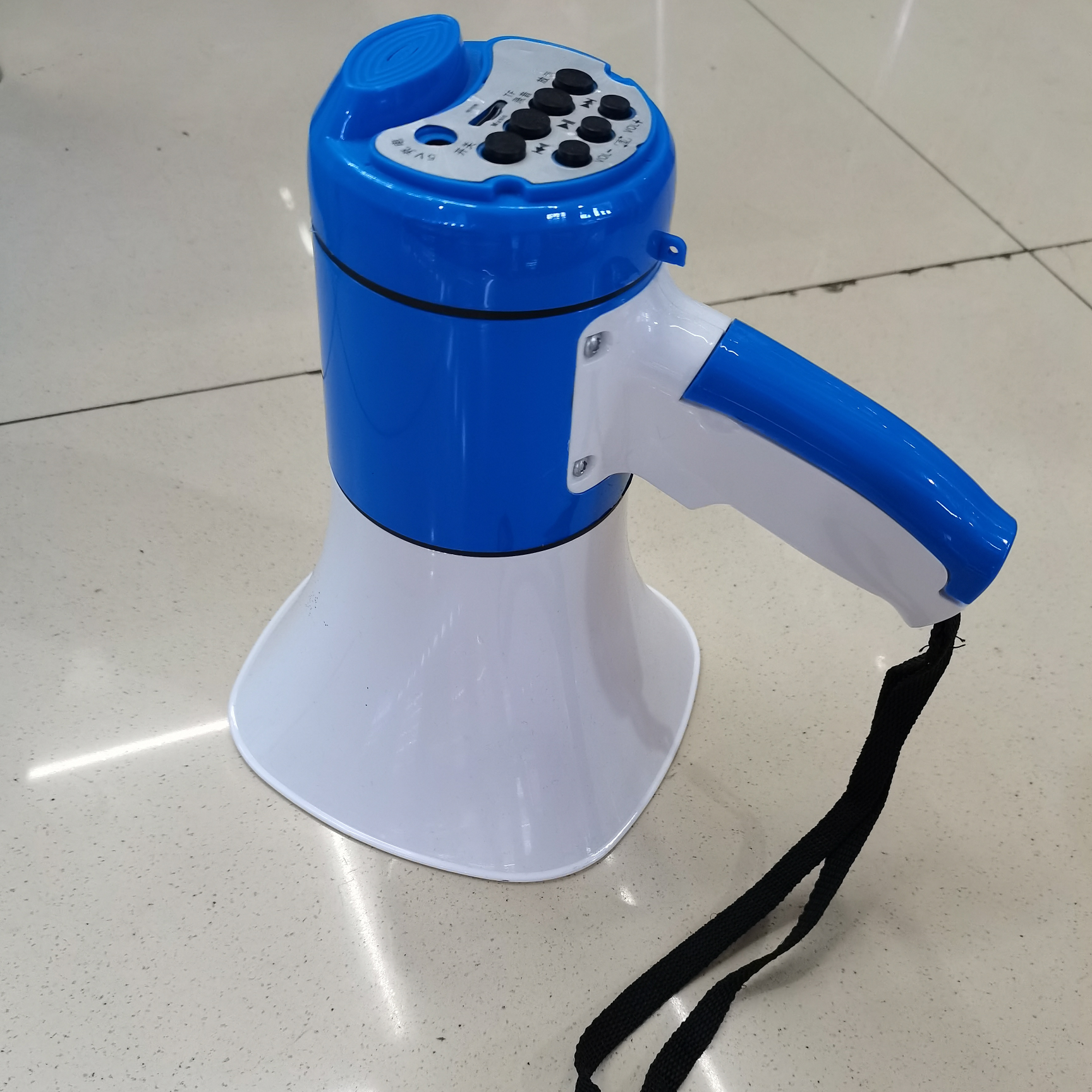 A—2叭达喊话器