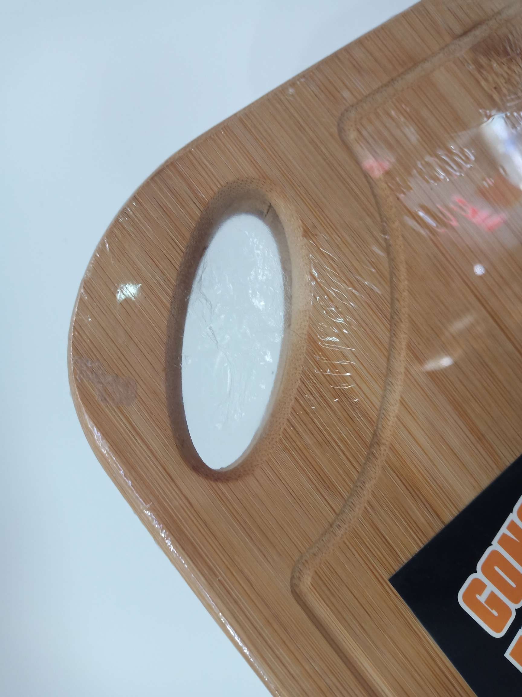 TA1508 Carbonized elliptical hole slotted cutting board Application Scenario