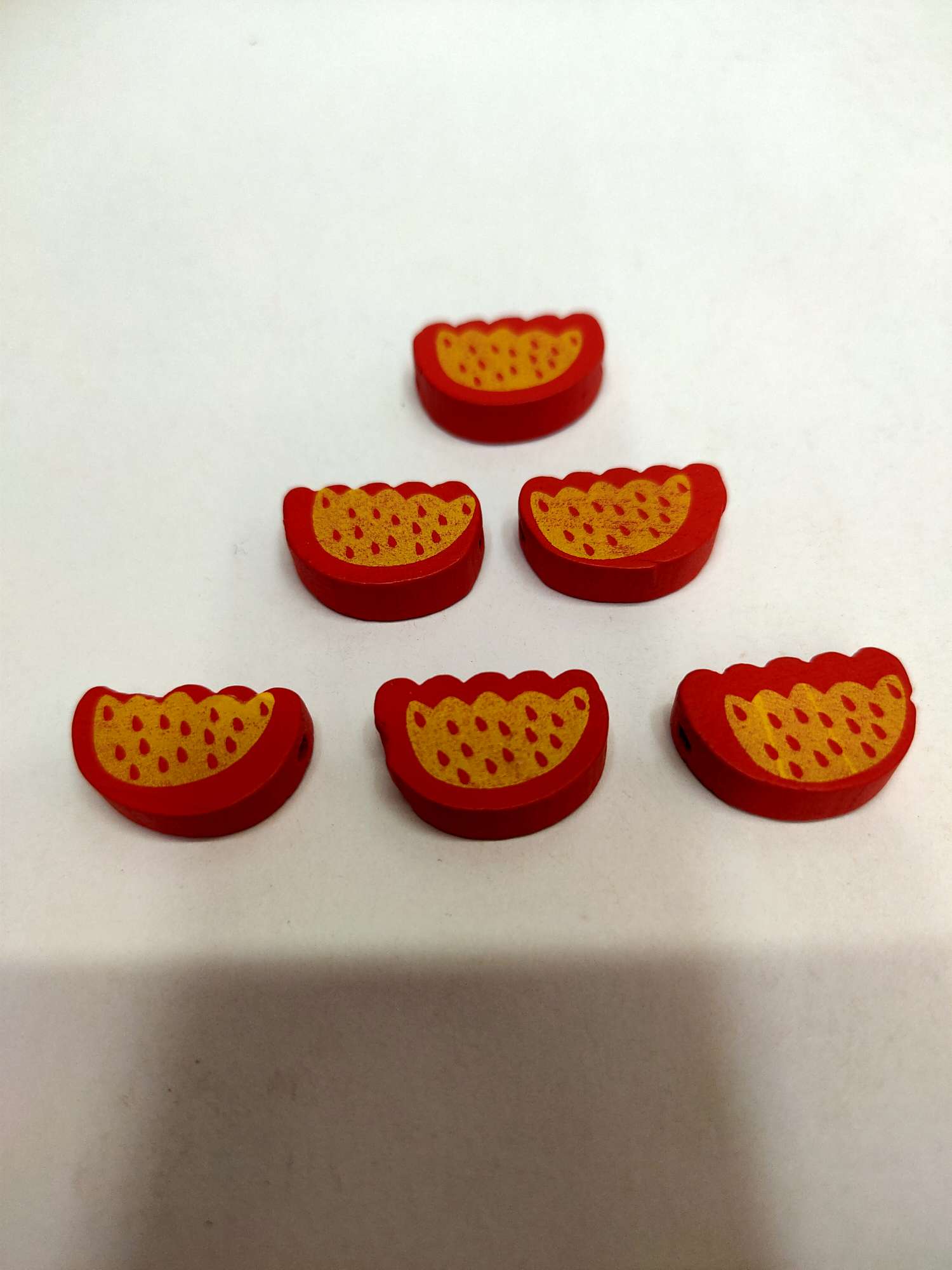 厂家直销木质配件diy西瓜木片大红色产品图