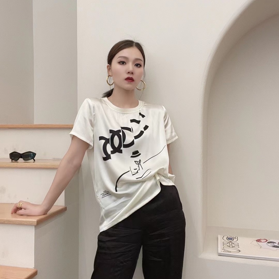 Silk blouse Q