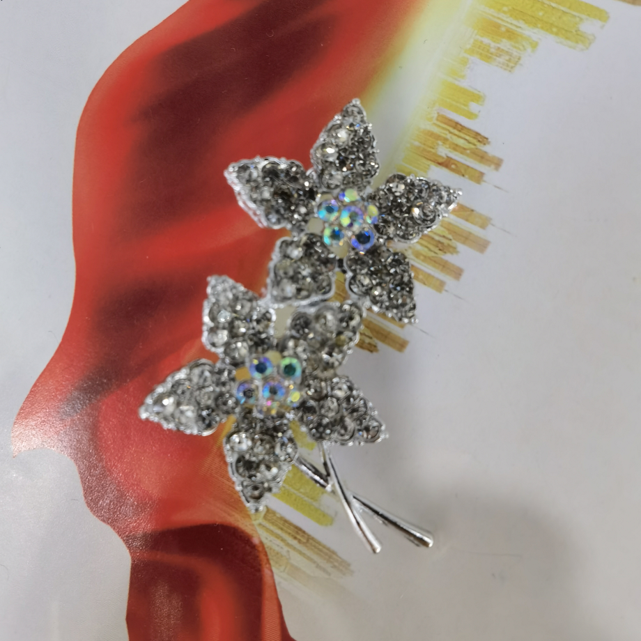 Fashion everything Floral Brooch ladies corsage coat Suit accessories thumbnail