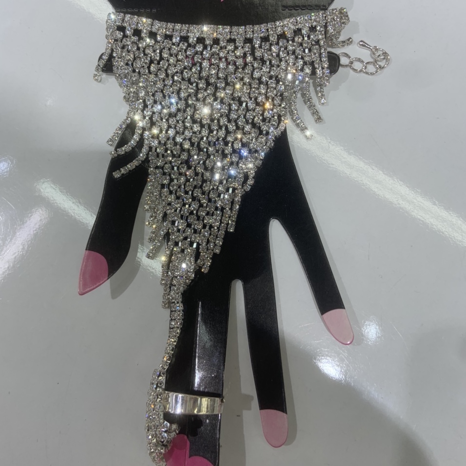 Rhinestone hand back chain 30