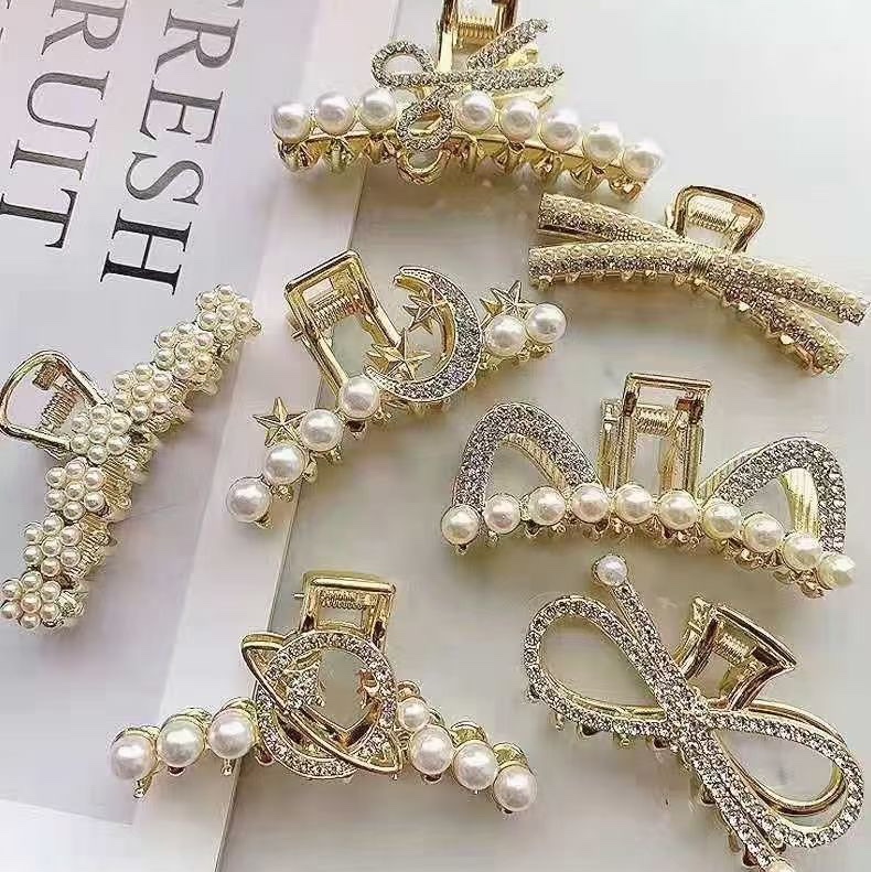 Online celebrity Paw 3226000047