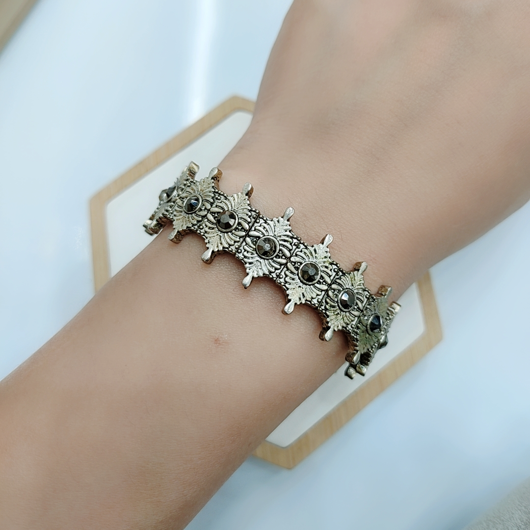 New style of women's Instagram glittering starry sky blue starry sky bracelet with diamond jewelry, Yiwu small commodity supply