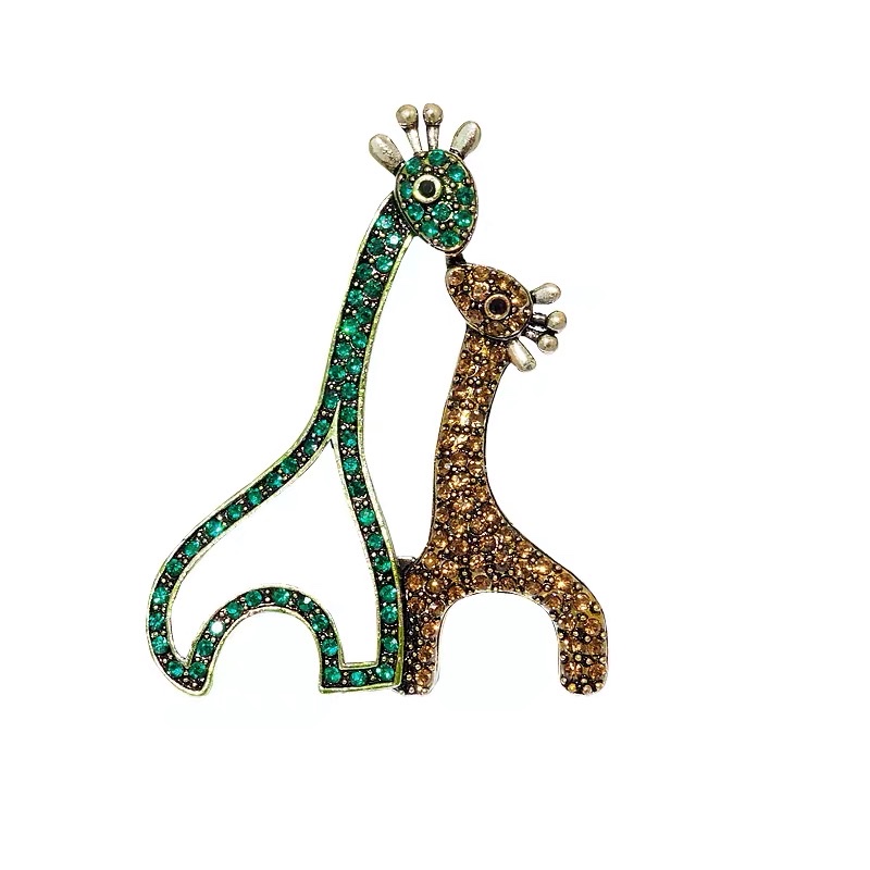 European and American fairy tales and a mother's cute little deer brooch, high-end women's suit accessory brooch, fashionable and cute brooch Application Scenario
