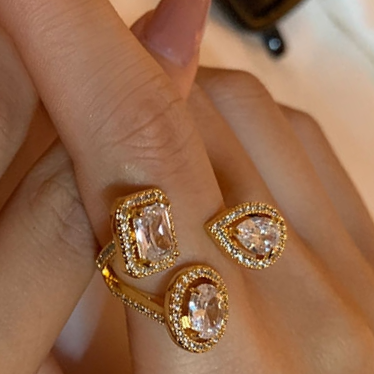 High sense fashion temperament light luxury diamond set geometric T diamond zircon ring